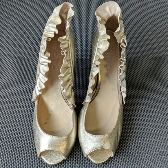 NFSDSC 0523 Jeffrey Campbell Ruffled Heels Size 10 - Picture 2 of 8